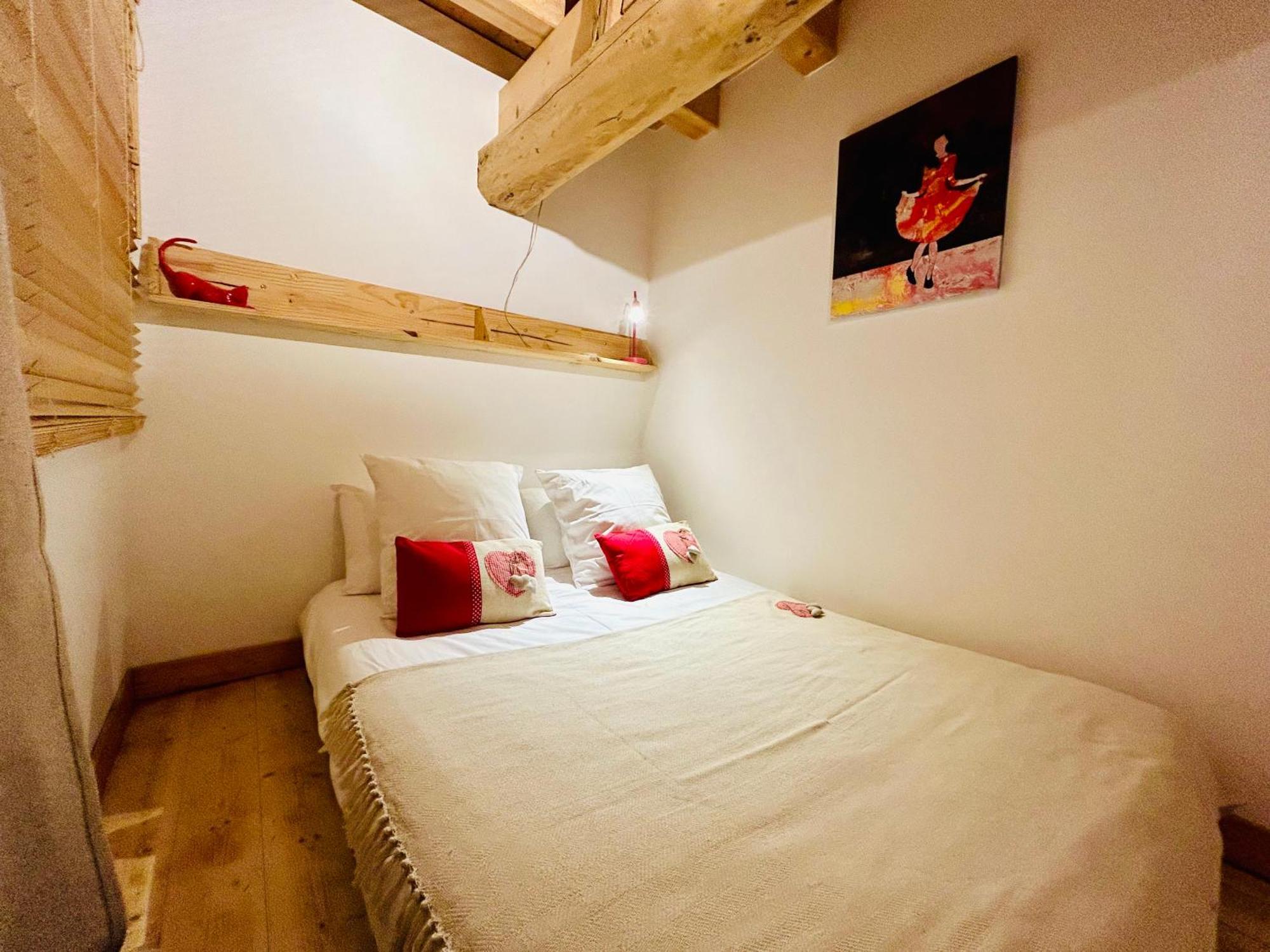 Au Pied Du Chateau- Parking Wifi Jardin - Clg Savoie Freterive Kültér fotó