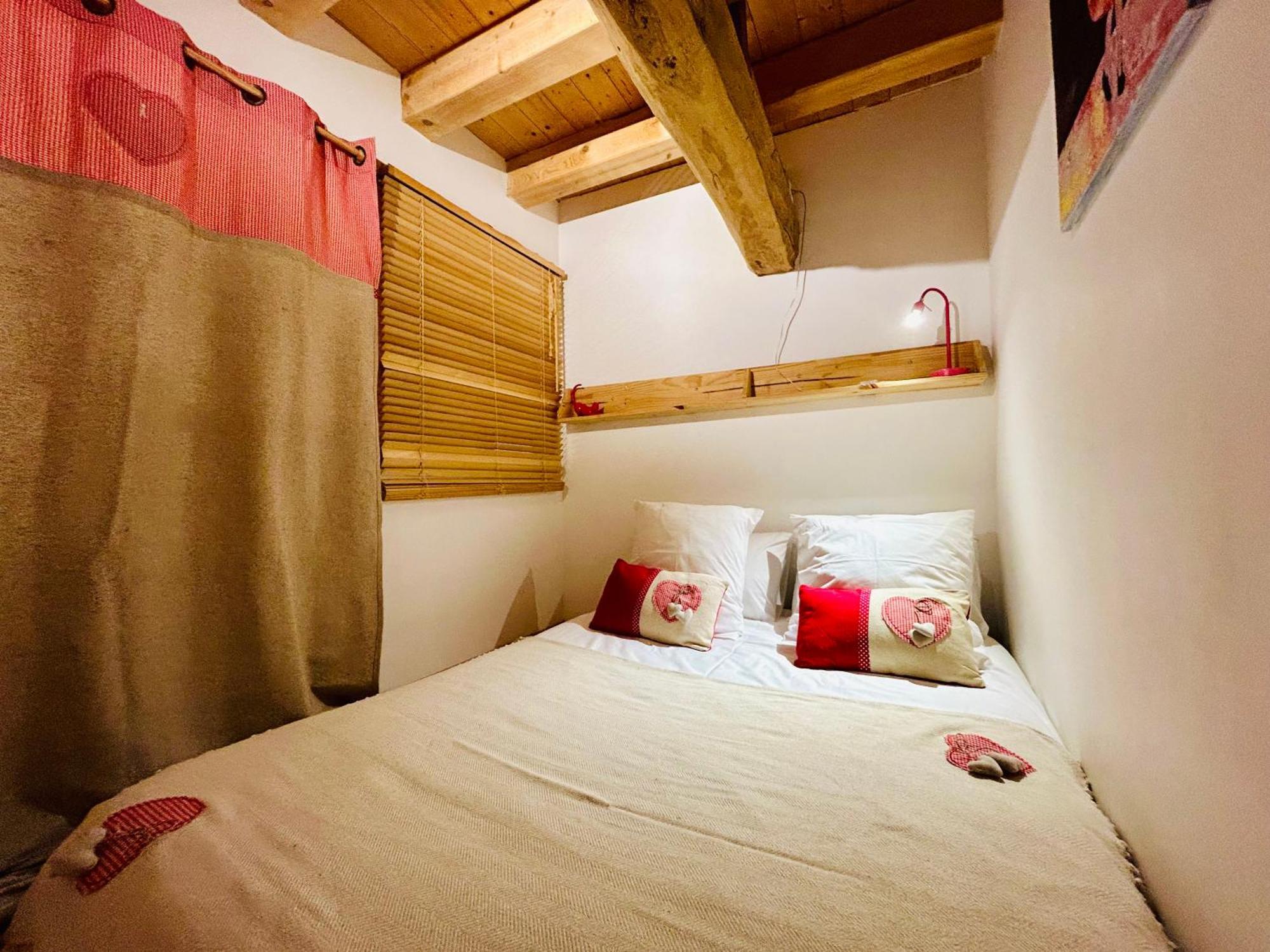 Au Pied Du Chateau- Parking Wifi Jardin - Clg Savoie Freterive Kültér fotó