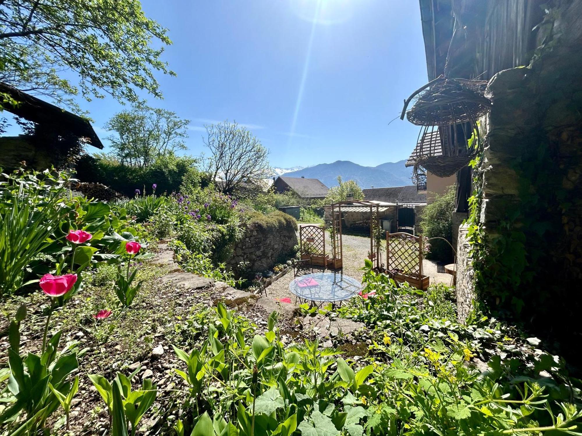Au Pied Du Chateau- Parking Wifi Jardin - Clg Savoie Freterive Kültér fotó